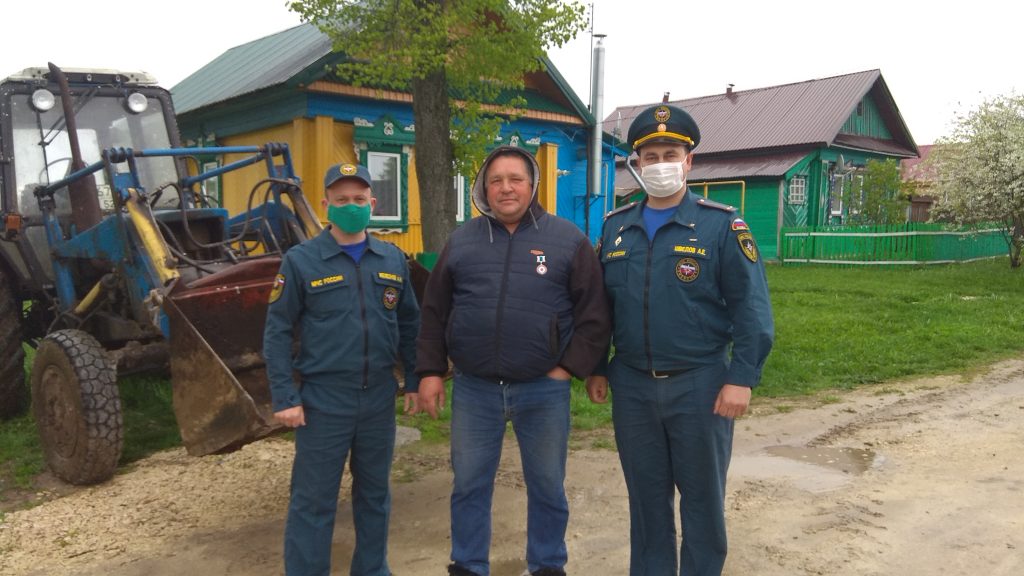 Тракторист спас деревню в Вачском районе от пожара