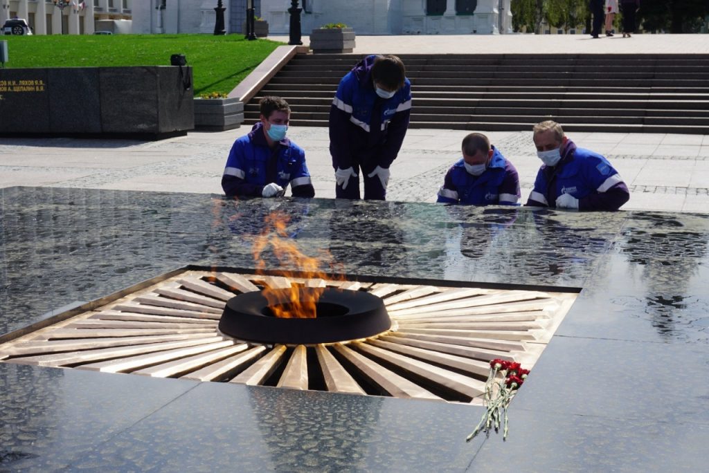 Техническое обслуживание 25 мемориалов «Вечный огонь» в преддверии 9 Мая провели в Нижегородской области