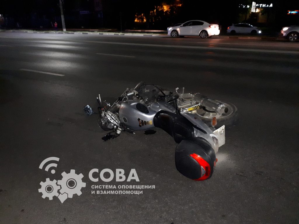 Мотоциклист сбил пешехода на проспекте Ленина
