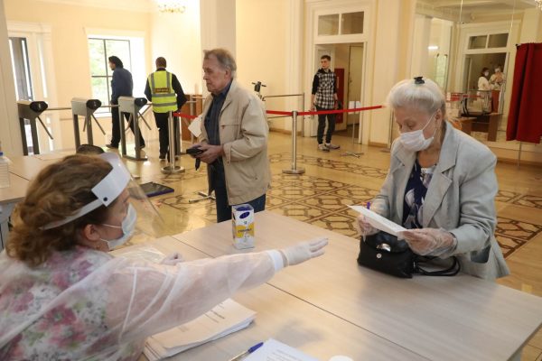 Более миллиона нижегородцев приняли участие в голосовании по поправкам в Конституцию РФ
