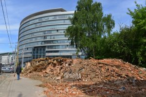 Фото дня: аварийные дома на Ковалихинской рядом с Центром международной торговли снесли