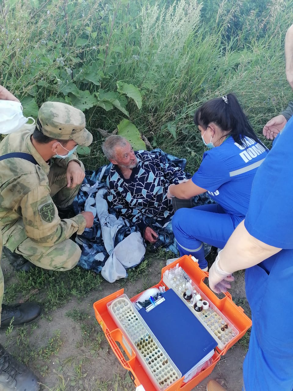 Пропали 6 мужчин. Пропал человек Богородский район. В Богородском нашли пропавшую. Первая медицинская помощь заблудившимся в лесу.
