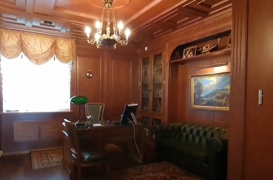 Элитную квартиру за 41,5 млн рублей продают в центре Нижнего Новгорода