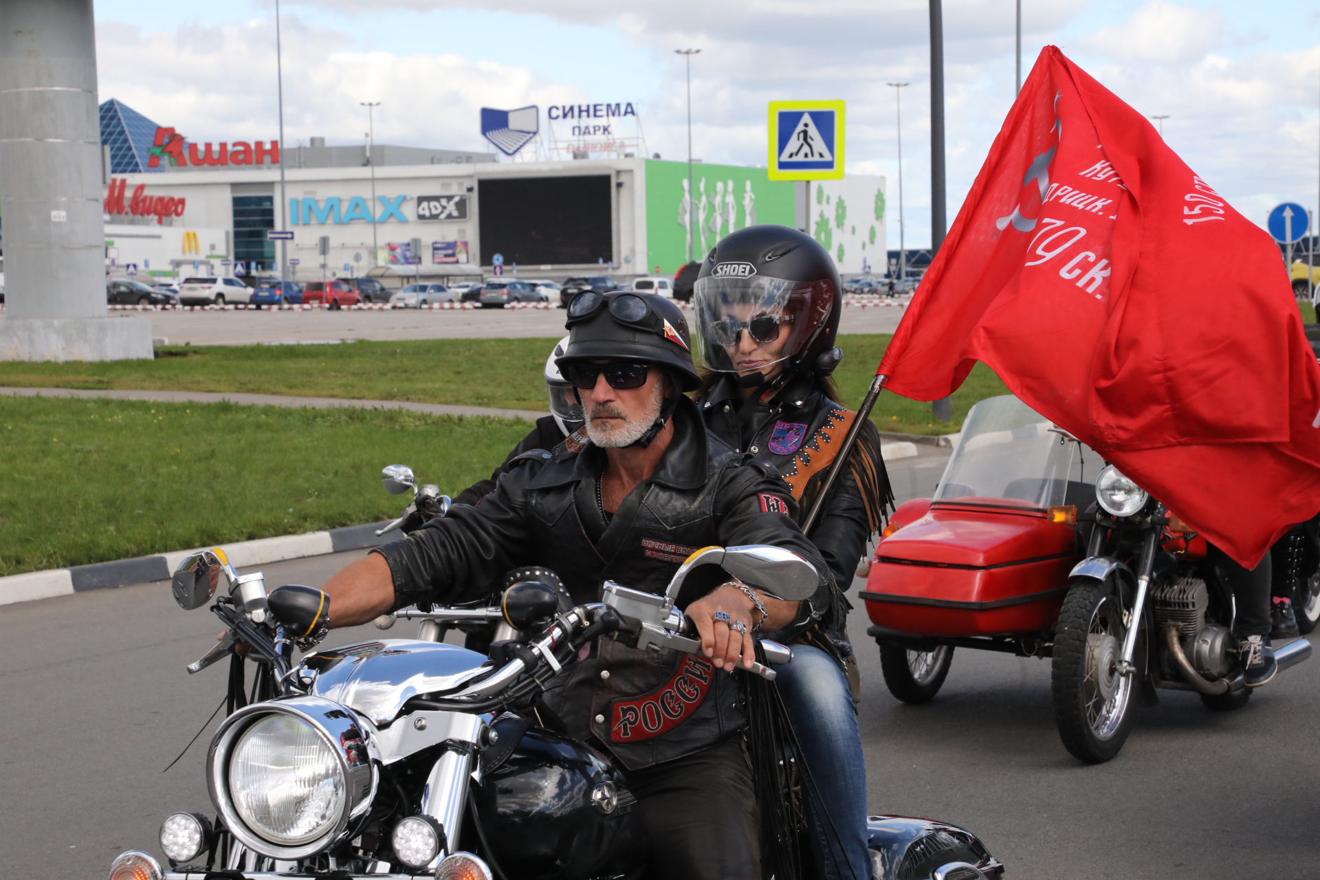 Фото дня: «Ночные волки» устроили мотопробег в центре Нижнего Новгорода |  Нижегородская правда