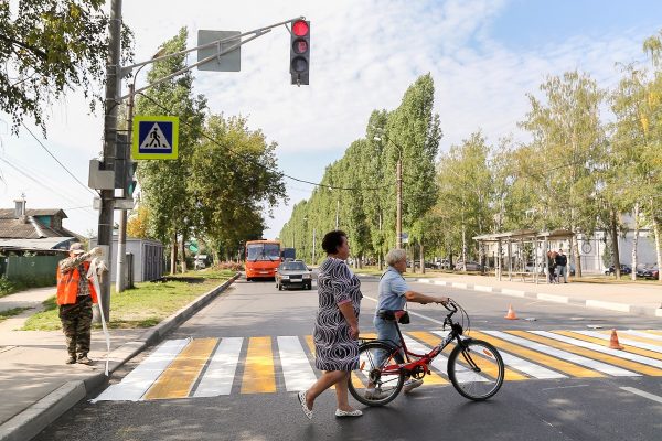 Новый светофор установили рядом с остановкой «Ореховская» после жалоб местных жителей