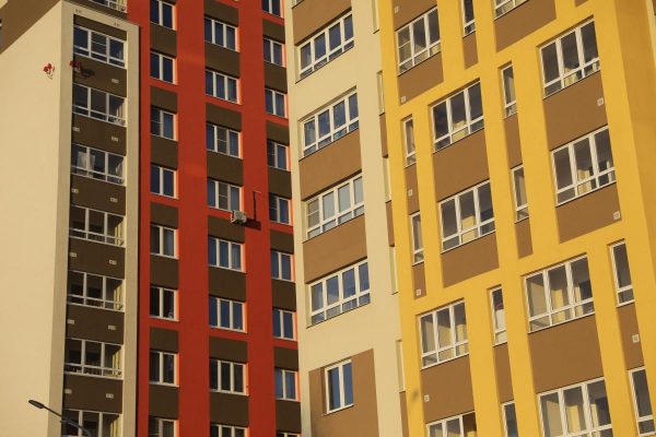 Новые правила для жильцов многоквартирных домов вступят в силу с 2021 года