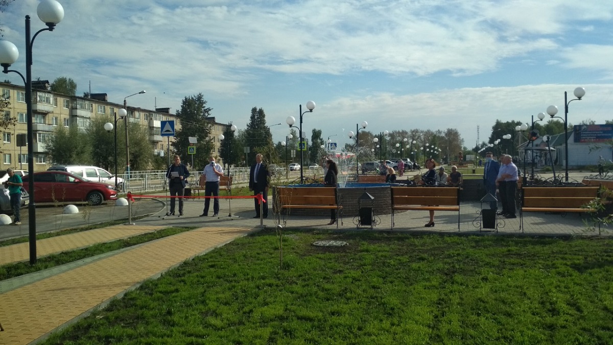 Сквер на улице Ленина в рабочем поселке Вознесенское в Нижегородской  области открылся после благоустройства 31 августа 2020 года | Нижегородская  правда