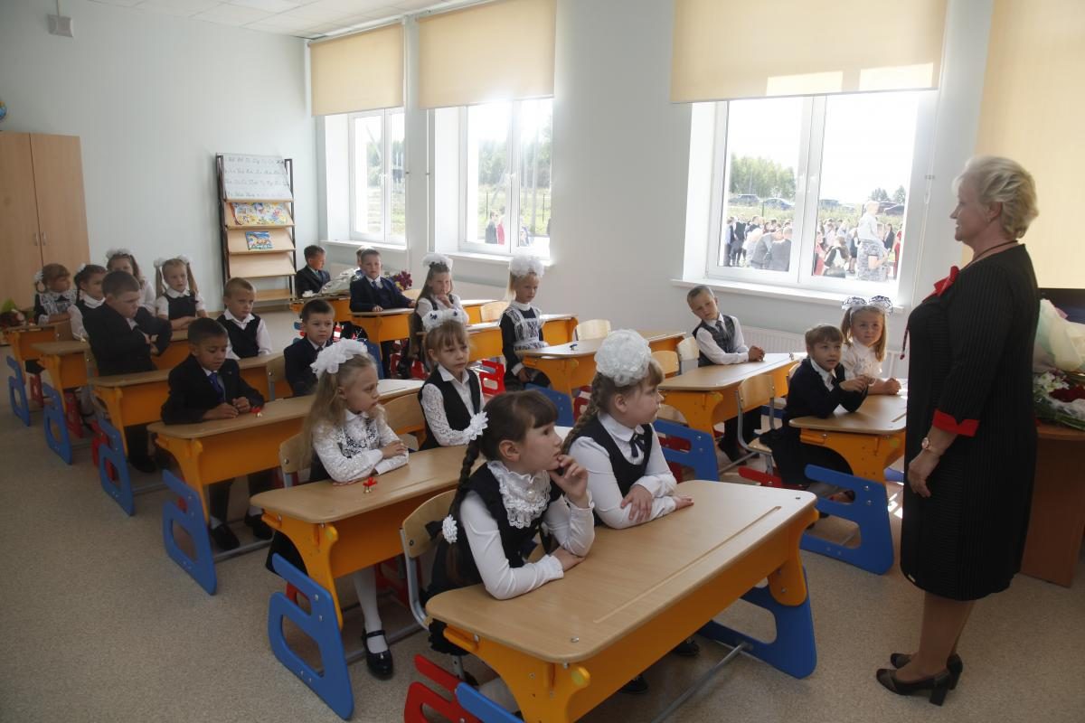 Глеб Никитин подписал указ о начале работы школ, детских садов и вузов в очной форме с 1 сентября