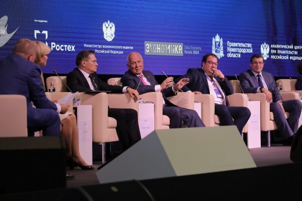 Максут Шадаев и Сергей Чемезов высоко оценили нижегородские разработки в ИТ-сфере