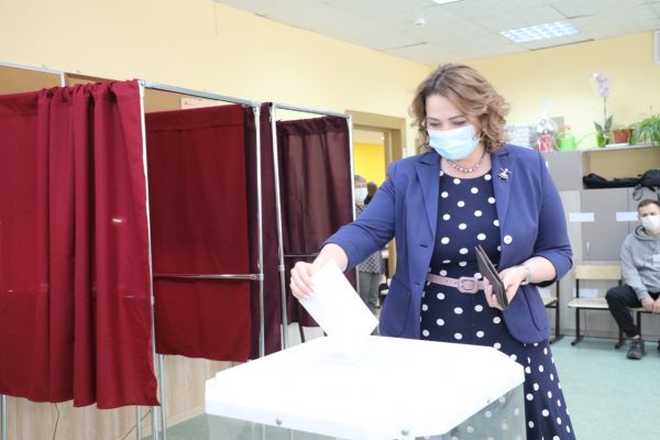 Ольга Щетинина проголосовала на выборах депутатов городской Думы Нижнего Новгорода