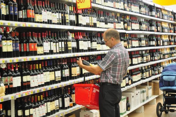 Правда или ложь: из магазинов исчезнет импортный алкоголь?