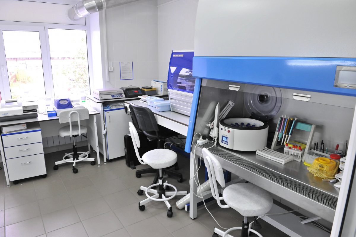 На базе медцентра Горьковского автозавода открылась лаборатория диагностики коронавируса