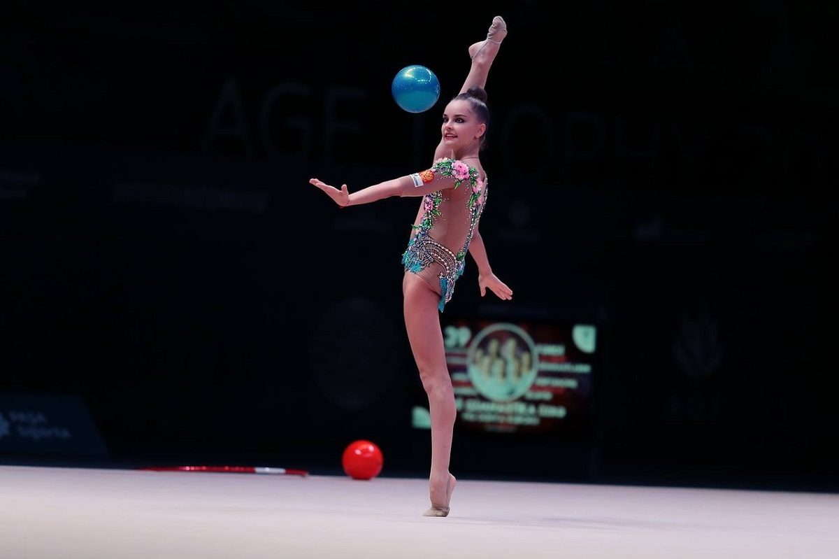 Сестры Аверины стали лучшими в индивидуальном и личном многоборье на Кубке России по художественной гимнастике