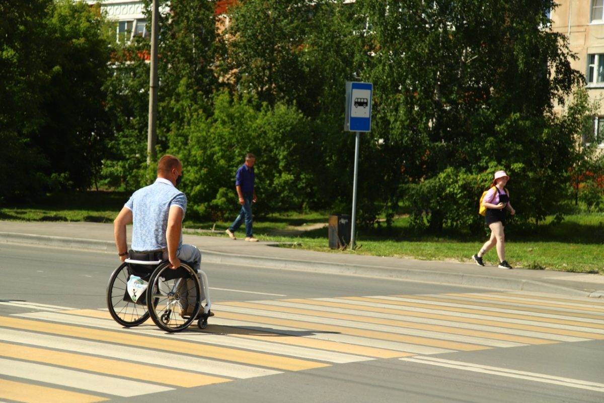 пешеходный переход инвалид коляска