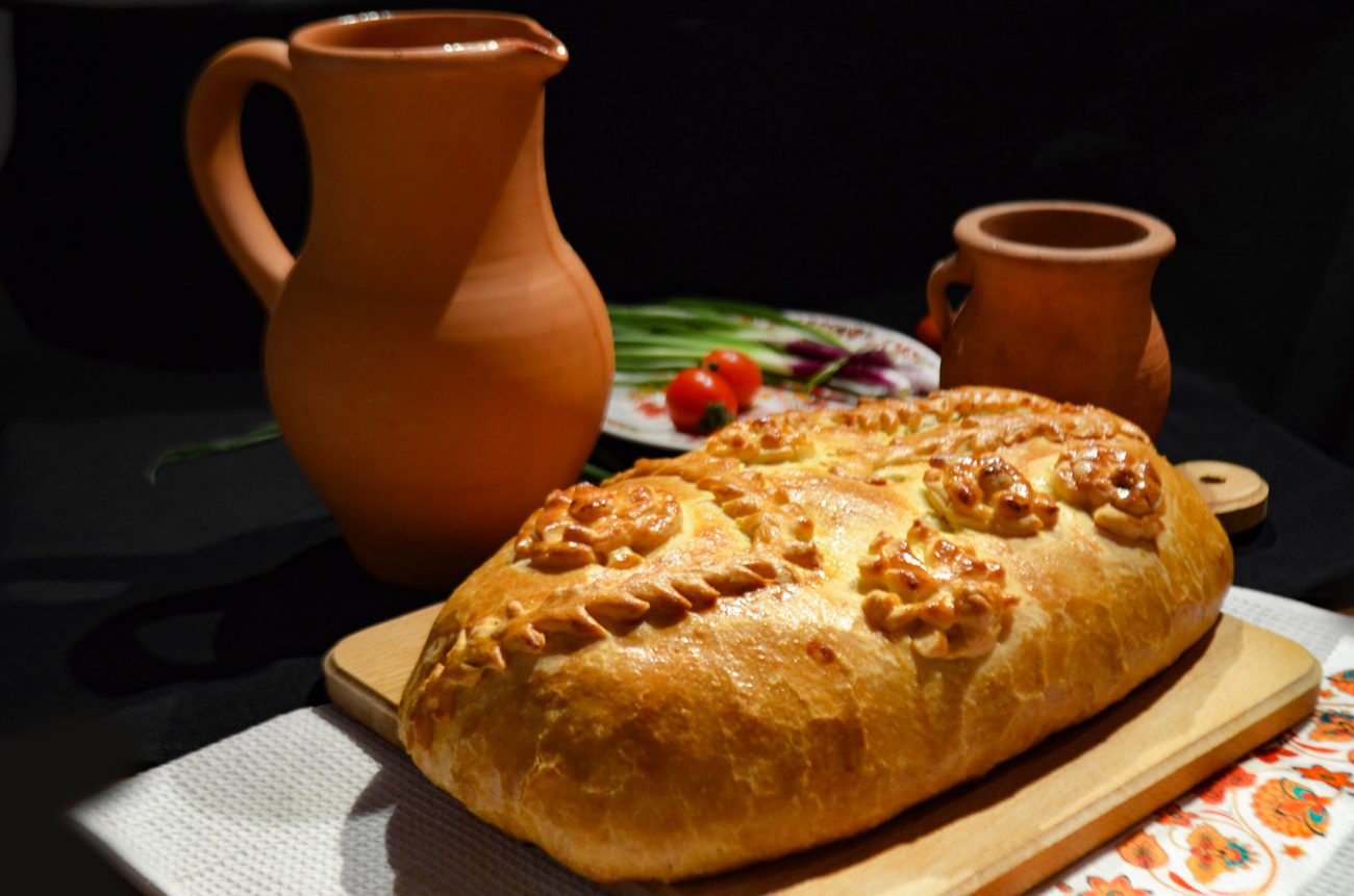 Пирожки кухни. Кулебяка Благовещенская. Кулебяка Гиляровский. Талурианская кулебяка. Царская кулебяка.