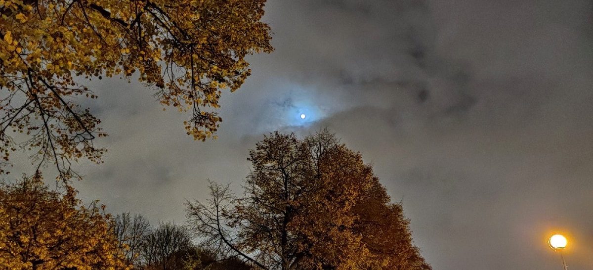 Нижегородцы увидели голубую Луну