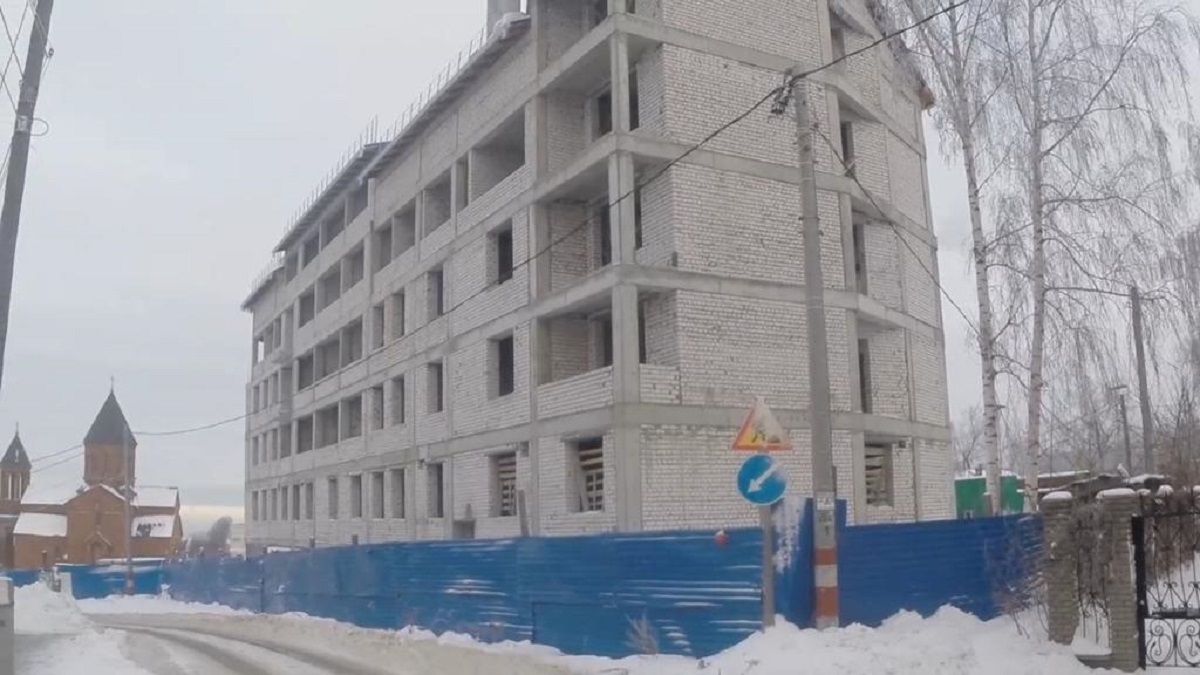 Проблемный дом ЖК «Воскресенская слобода» в Нижнем Новгороде достроят в 2021 году