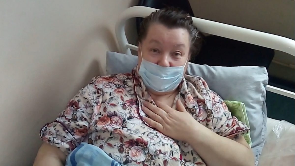 Видео дня: Нижегородцы, переболевшие коронавирусом, поблагодарили врачей больницы №30