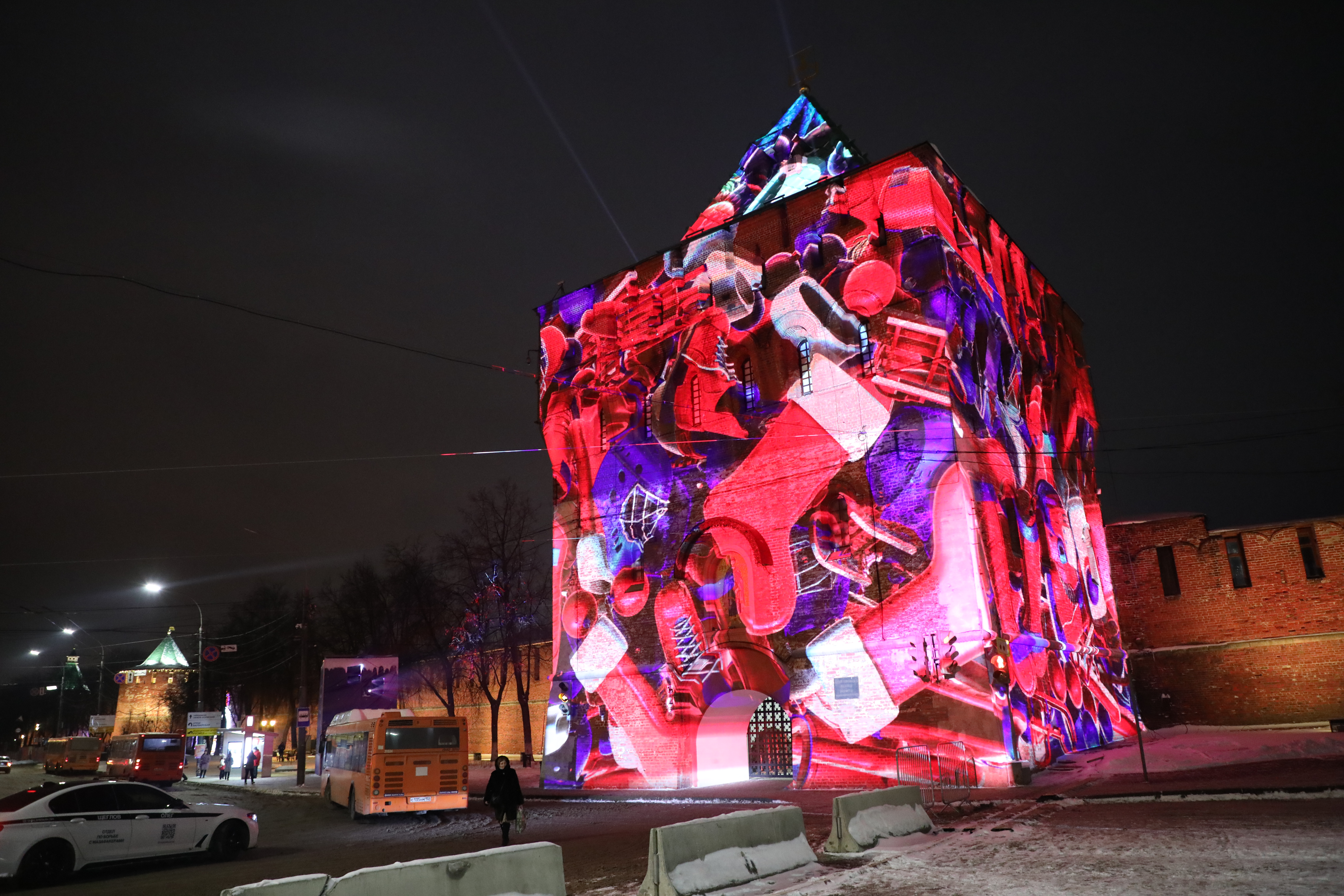 На башне Нижегородского кремля появилась праздничная подсветка