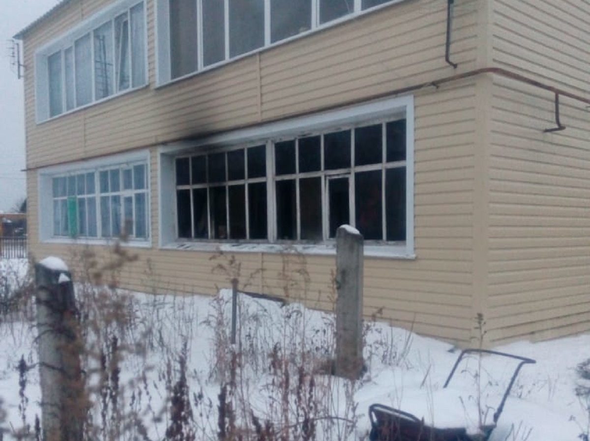Три человека погибли в пожаре в Шатковском районе