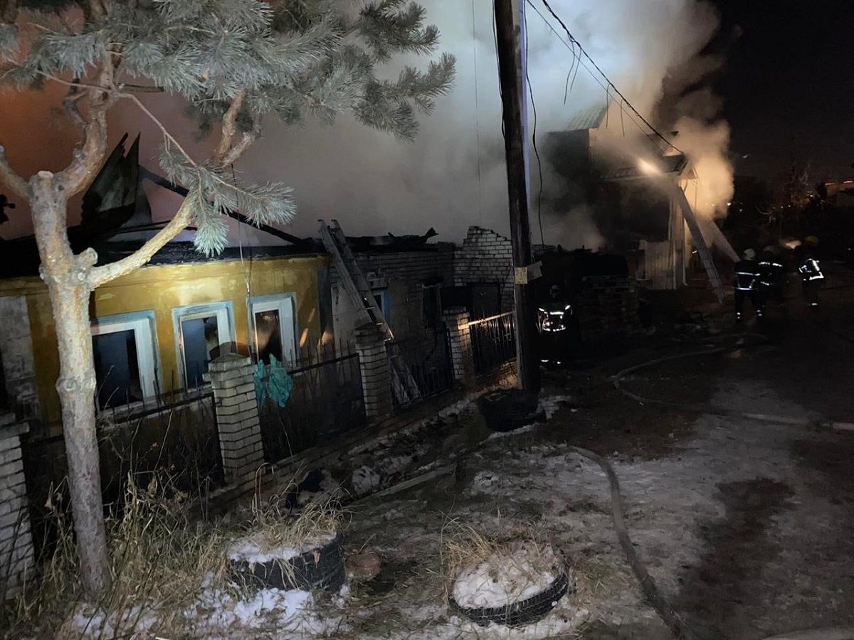 Два дома сгорели ночью в Нижнем Новгороде