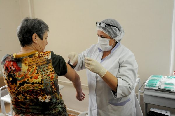 Вирусолог рассказал, можно ли доверять российской вакцине от коронавируса