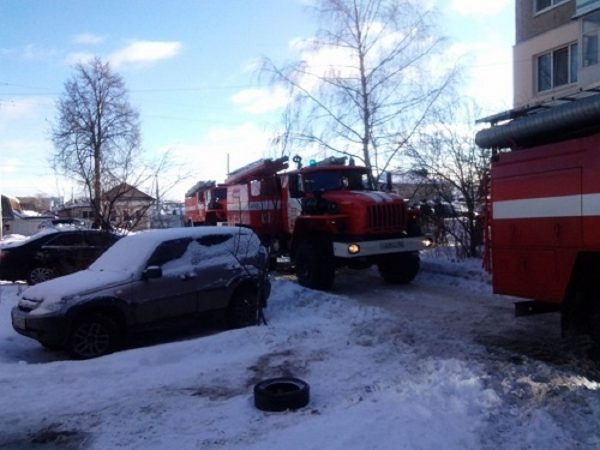 В многоэтажке на улице Березовской произошел пожар