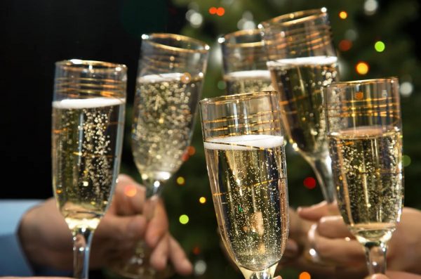 Экс-мэр рассказал, как предотвратил бунт из-за шампанского на Новый год в Шахунье