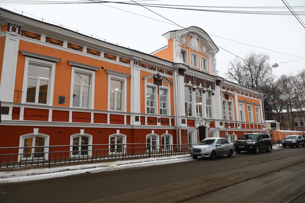 Детском нижний новгород. Исторические здания Нижнего Новгорода. Центр реабилитации на большой Печерской Нижний Новгород. Нижний Новгород реставрированное здание. Исторические постройки Нижнего Новгорода.