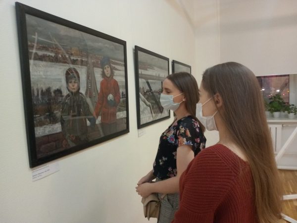 Выставка графики «Семья» проходит в нижегородском Выставочном комплексе