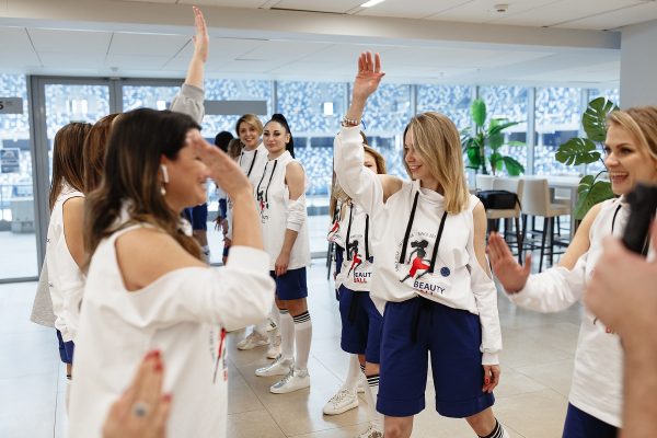 Участница сообщества «800 добрых дел» за один день собрала более 100 тысяч рублей для экипировки юных следж-хоккеистов