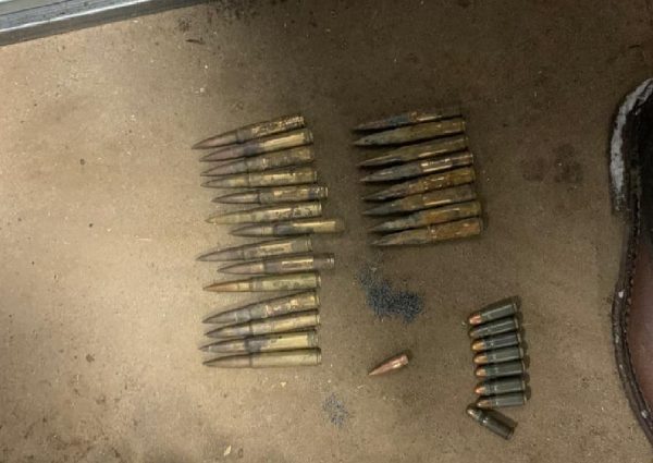 Школьники нашли коробку с 400 патронами во время прогулки вдоль реки в Нижнем Новгороде