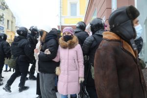 Участников несанкционированной акции призвали отказаться от тестирования на коронавирус