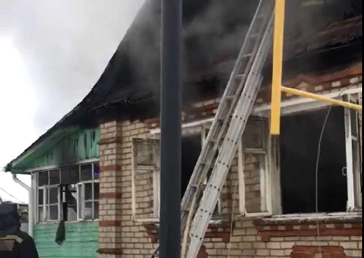 Жилой дом сгорел в деревне Фроловское Кстовского района