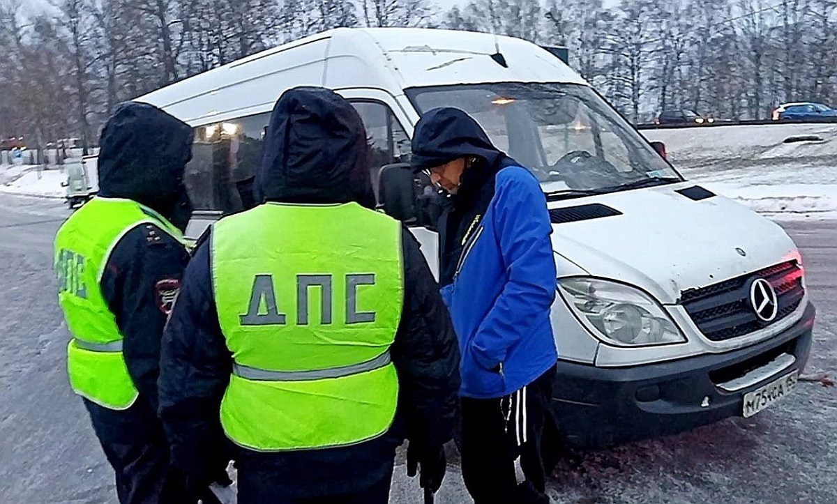 Автобус нелегального перевозчика арестовали в Нижегородской области