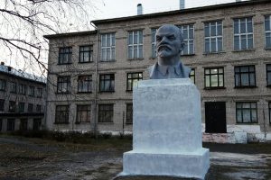 Нижегородские активисты ОНФ добились благоустройства территории школы в Сормовском районе