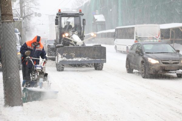 Движение на улице Белинского временно ограничат из-за уборки снега