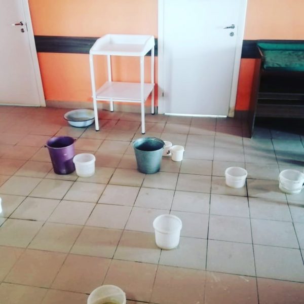 >Протекающую крышу в детской поликлинике в Сергаче отремонтируют до конца апреля