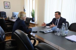 469 педагогов будут воспитывать нижегородских школьников