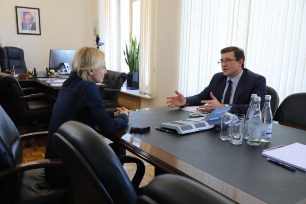 469 педагогов будут воспитывать нижегородских школьников