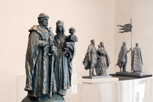 Нижегородцы могут проголосовать за&nbsp;облик памятника князю Дмитрию Донскому и&nbsp;его жене княгине Ефросинии