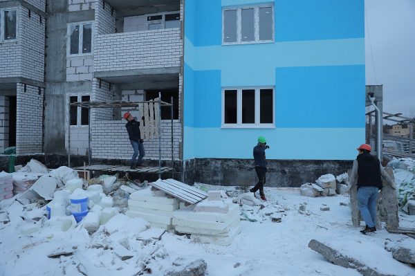 Проблемный дом в ЖК «Салют» в Дзержинске достроят в 2021 году