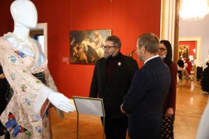 Стихи Серебряного века, «Платье с историей» и викторина — праздничная программа к 8&nbsp;Марта