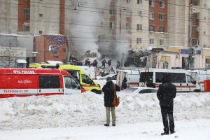 Пострадавших под обломками больше нет: разбор завалов на Мещерском бульваре продолжается