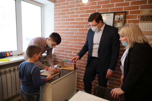 Глеб Никитин открыл центр наставничества для подростков «Хулиганодом»