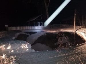 Карстовый провал в деревне Бабасово Павловского района засыпали землёй