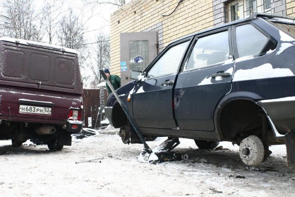 Водитель-нижегородец погиб при взрыве колеса