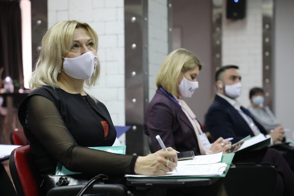 Взяли в свои руки: как нижегородский бизнес поддерживают в пандемию