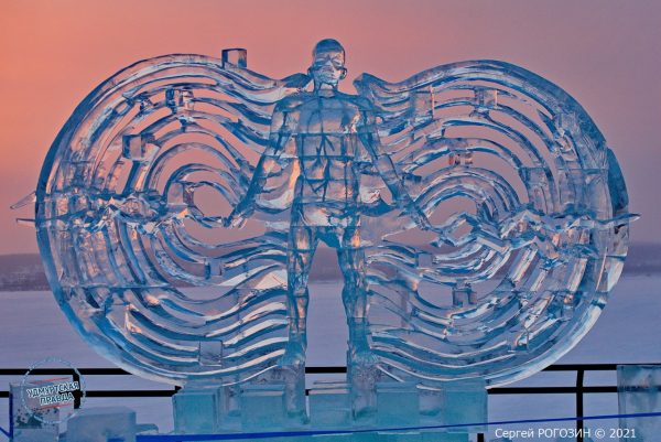 «Магнитное поле» изо льда создал нижегородец на фестивале в Ижевске