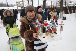 Кулачные бои, канат и горки: смотрим, как нижегородцы отметили Масленицу